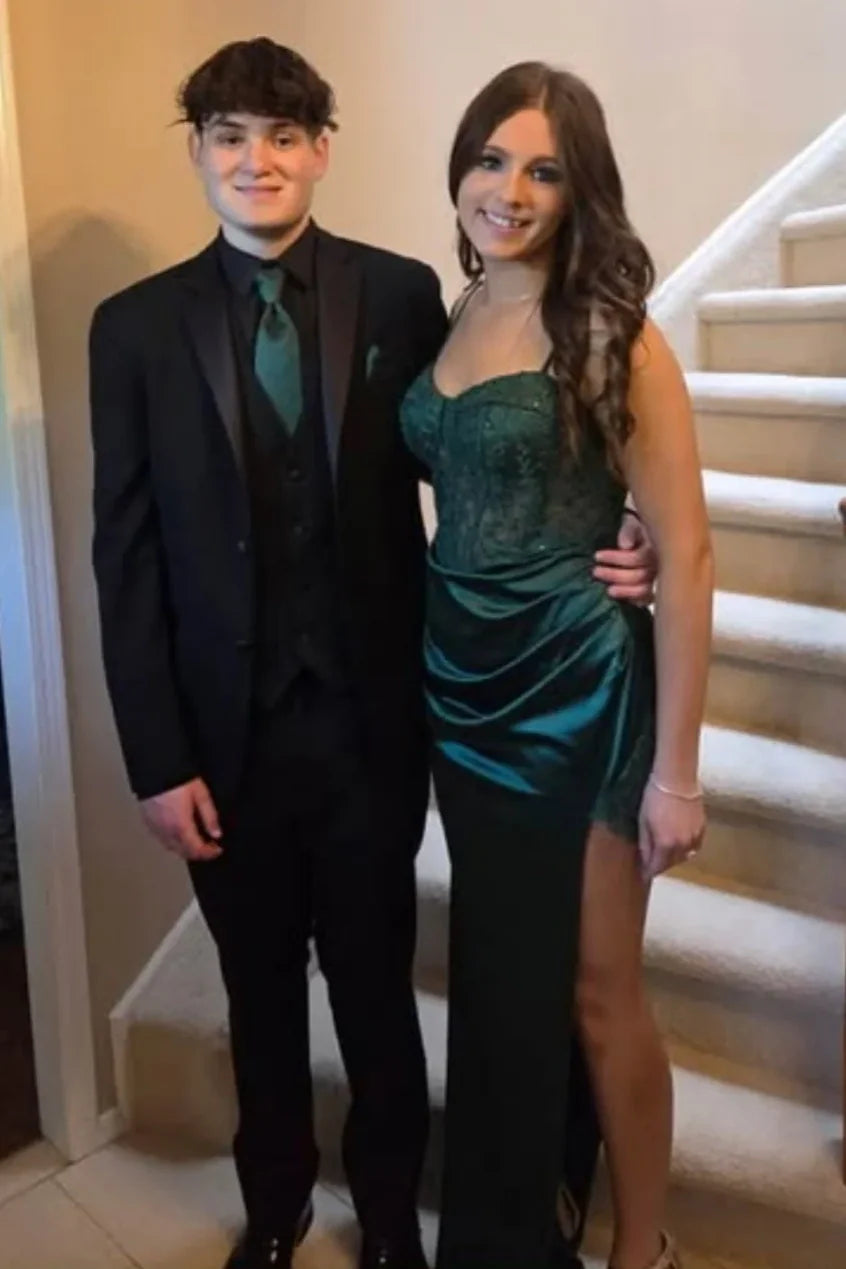 Fitted Sweetheart Sleeveless Lace And Satin Party Prom Dress