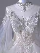 Dreamy Ball Gown White Tulle Beaded Applique Long Sleeves Long Wedding Dress GG2953