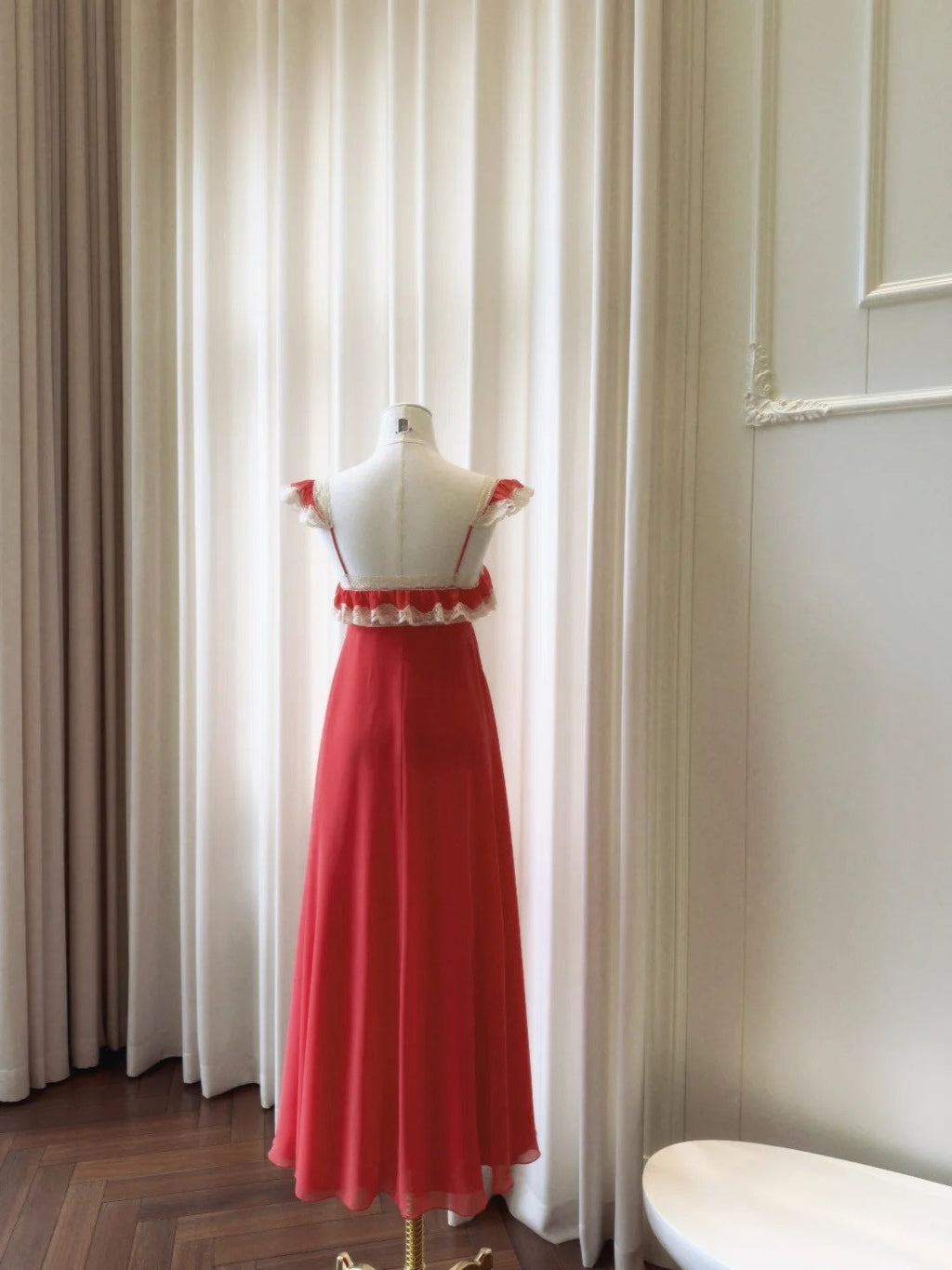 Elegant Spaghetti Straps Prom Dress Lace Ruffles A-Line Evening Dress GG5846