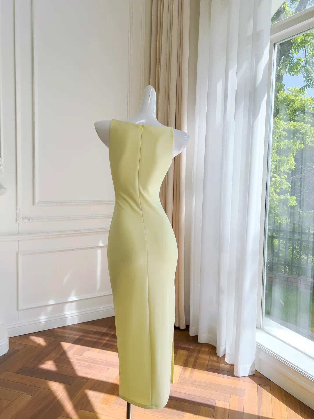 Fashion Light Yellow Prom Dress Sleeveless Sheath Evening Dress GG5861