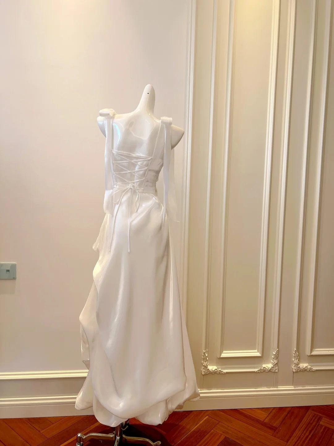 Lustrous Bows White Prom Dress Satin Long Evening Dress GG5883