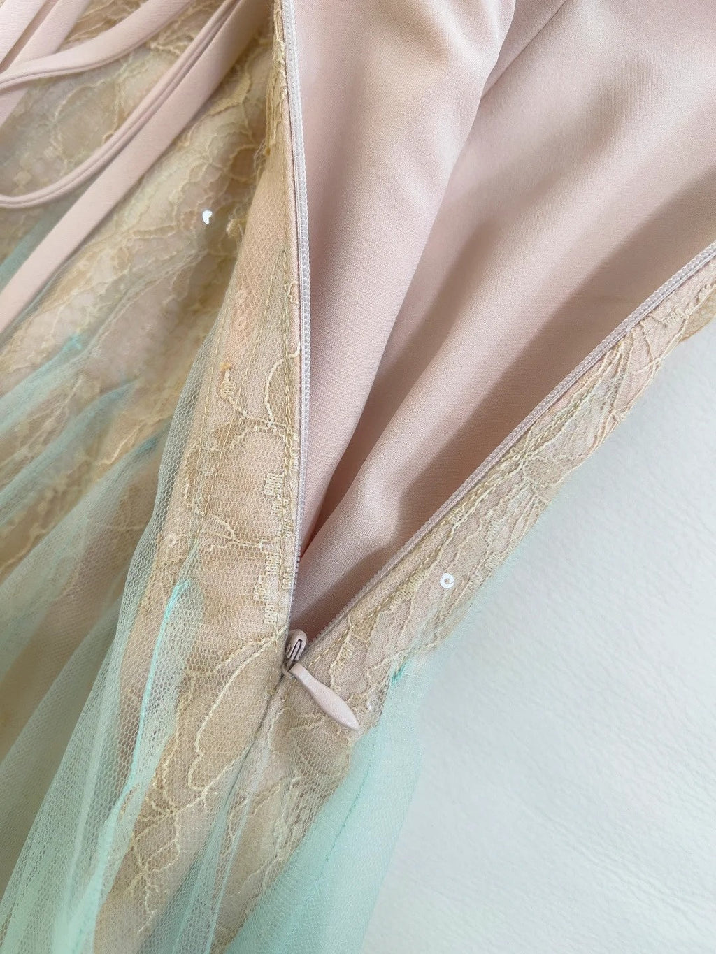 Ethereal Spaghetti Straps Tulle Prom Dress Lace Sequins A-Line Evening Dress GG5891