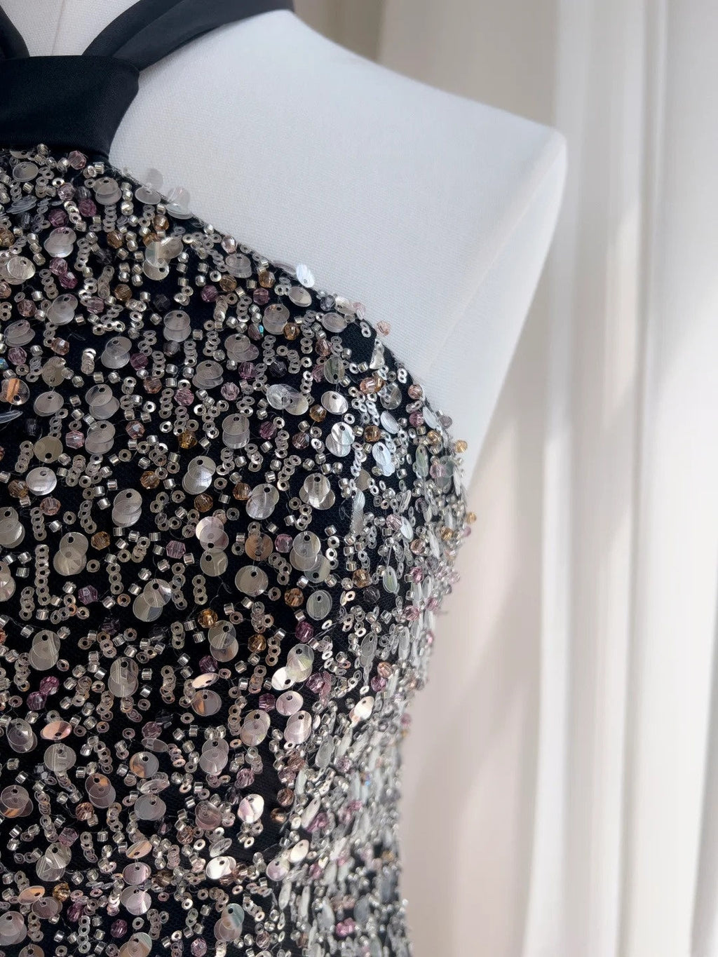 Sexy Black Homecoming Dress Sequins Birthday Dress Sheath Halter Mini Dress GG5895