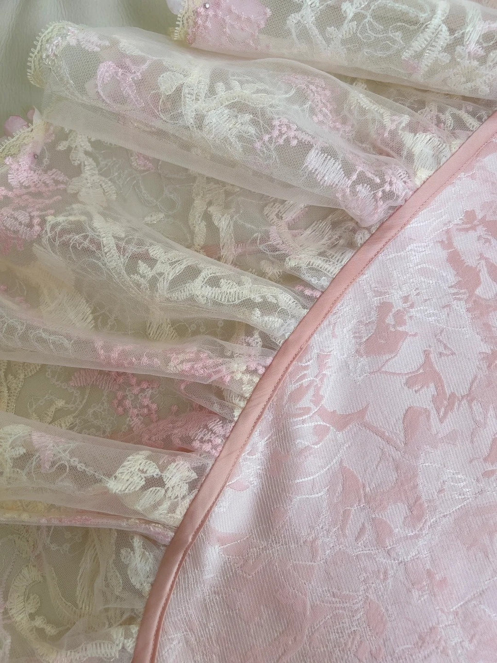 Dreamy Spaghetti Straps Pink Homecoming Dress Lace Sequins Ruffles Birthday Dress GG5924