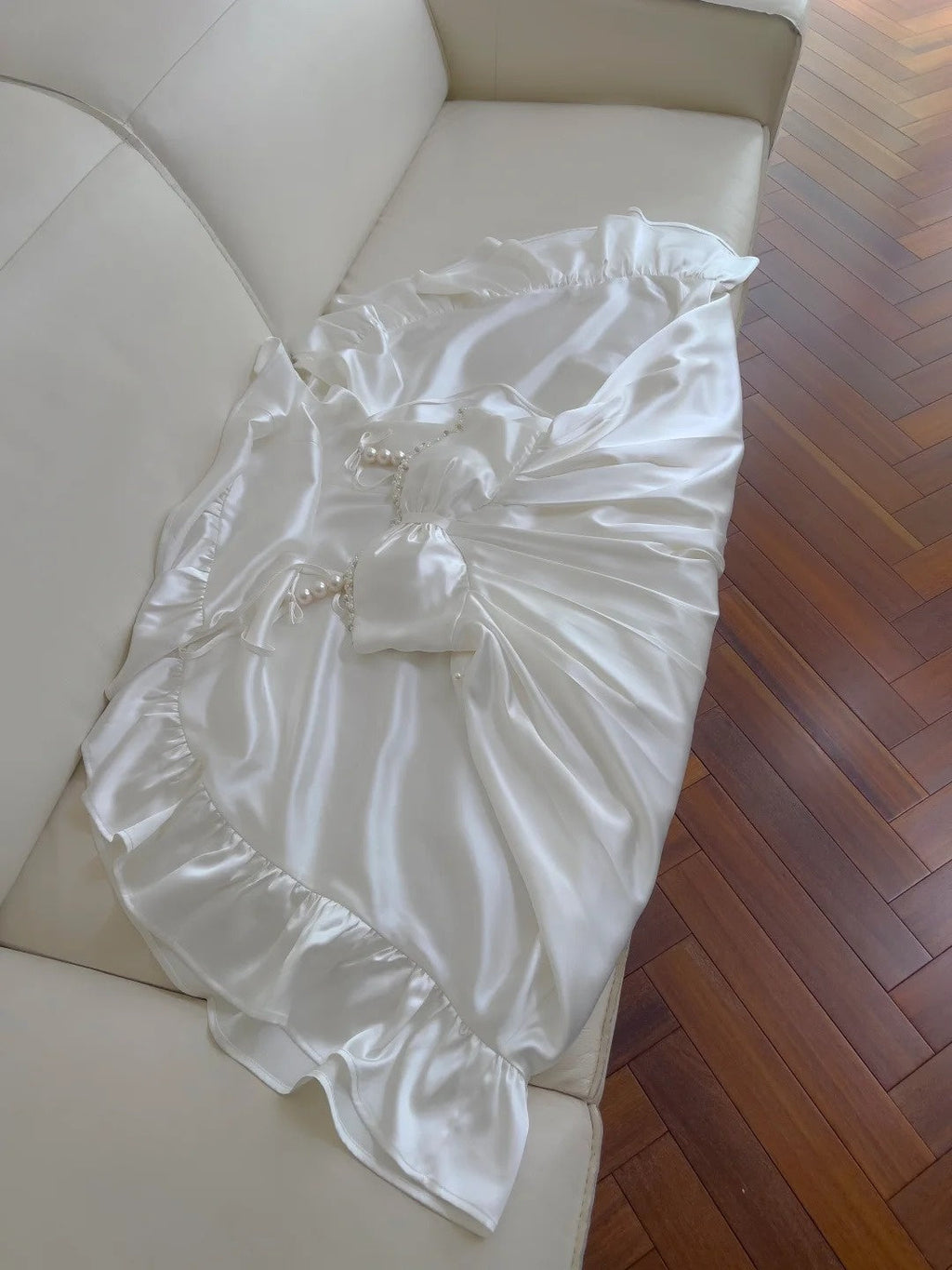 Elegant Halter Neck Pearl White Prom Dress Ruffles A-Line Evening Dress GG5931