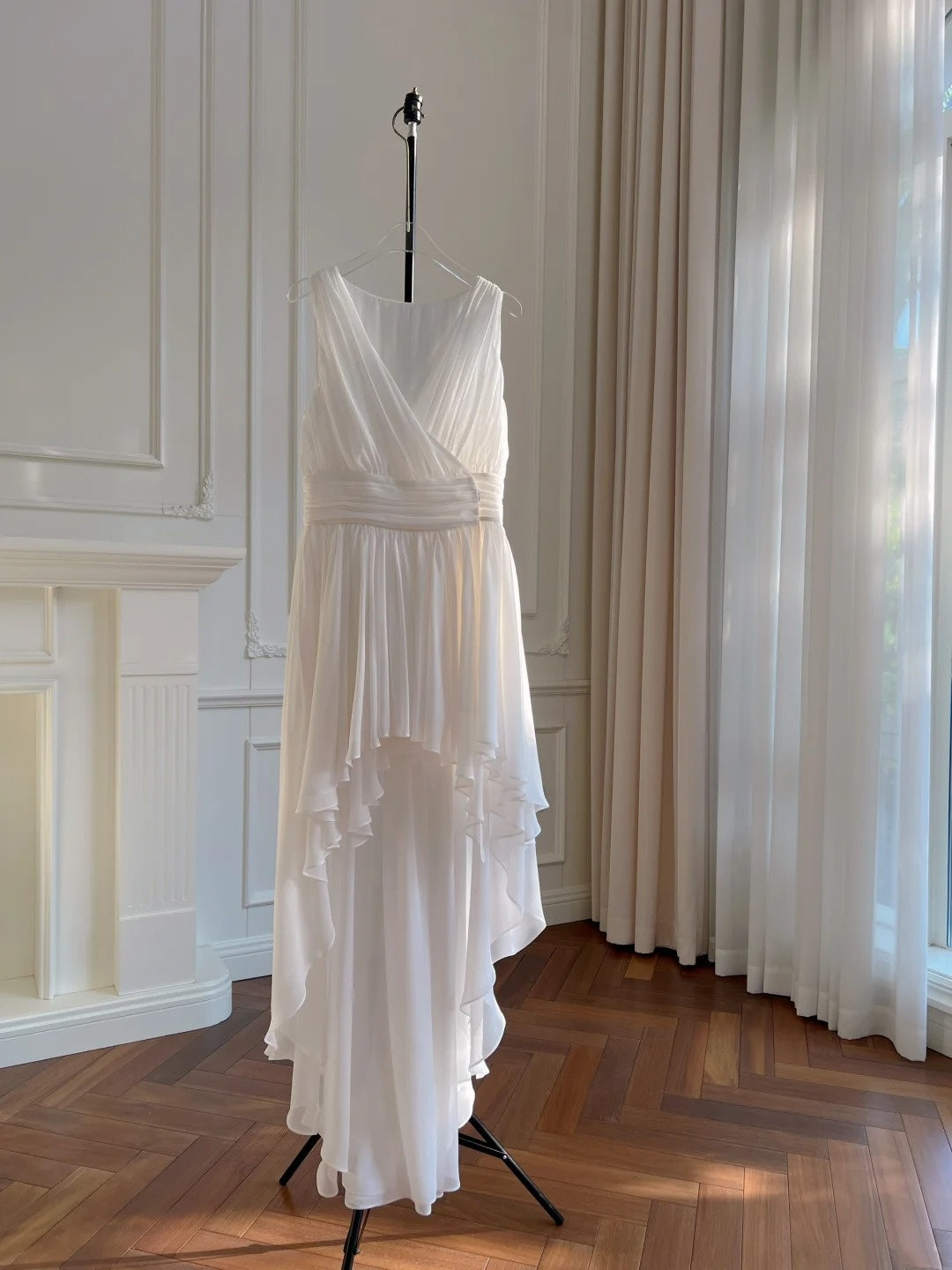 Flowy V Neck White Homecoming Dress Pleated A-Line Birthday Dress GG5971