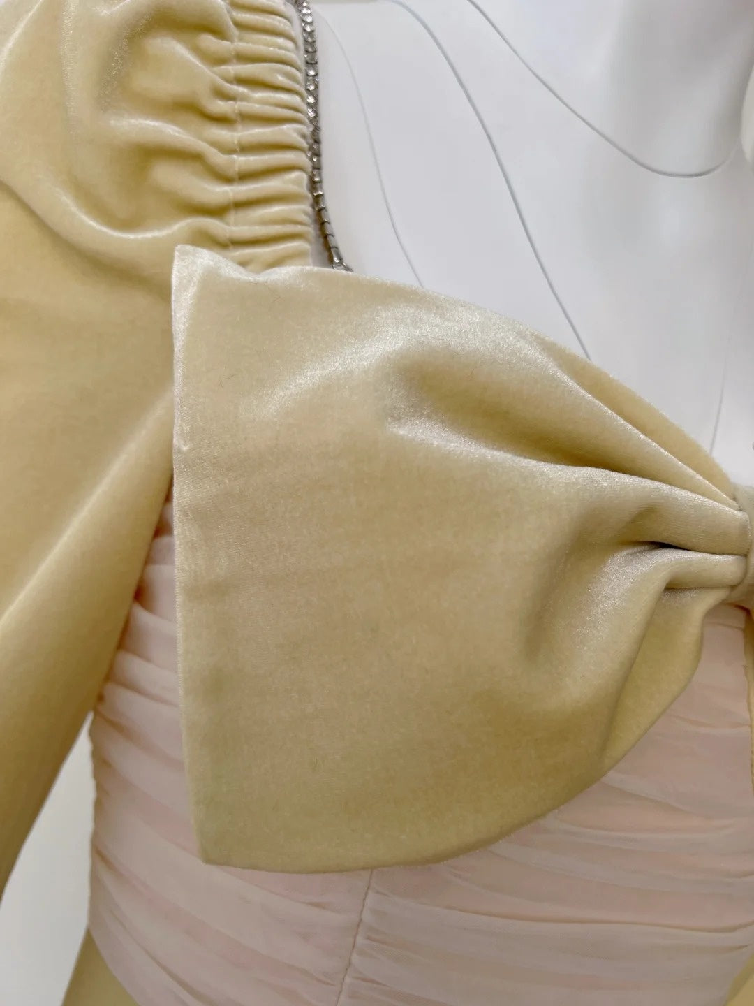 Unique Ruffles Yellow Prom Dress Long Sleeve Bow Sheath Evening Dress GG6003