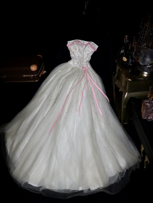 Lovely Strapless White Wedding Dress Tulle Sequins Bow Bridal Dress GG6126
