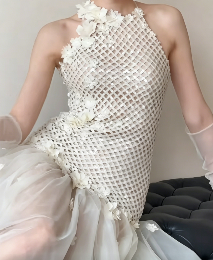 Fascinating Halter Neck Ivory Prom Dress Sequins Appliques Mermaid Evening Dress GG6560