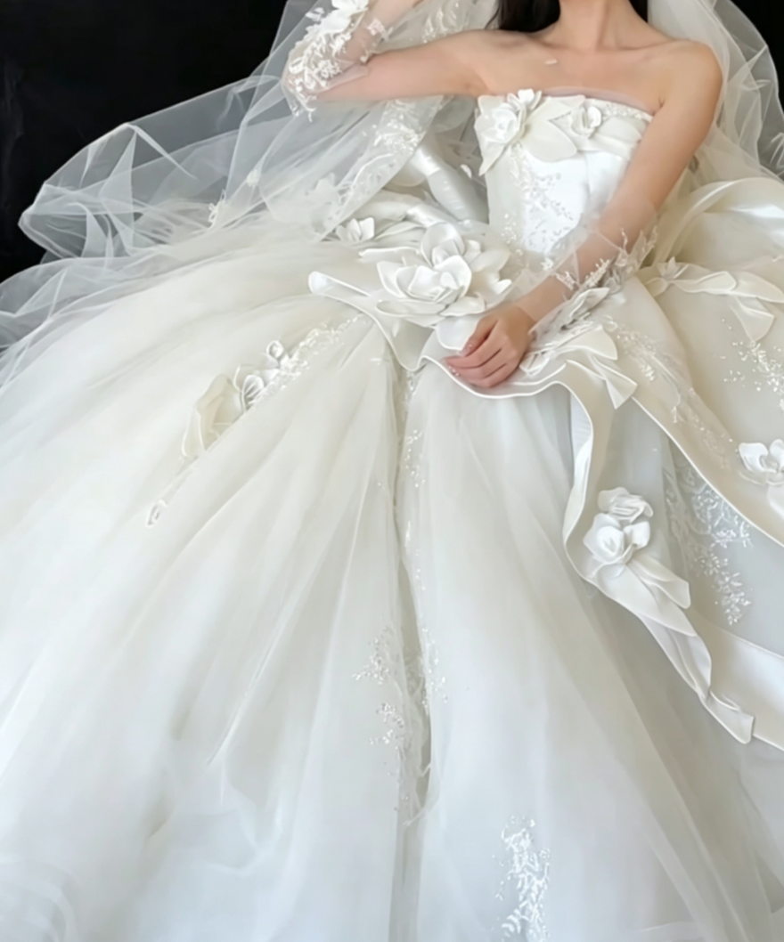 Attractive Strapless Wedding Dress Appliques Sequins A-Line Bridal Dress GG6590