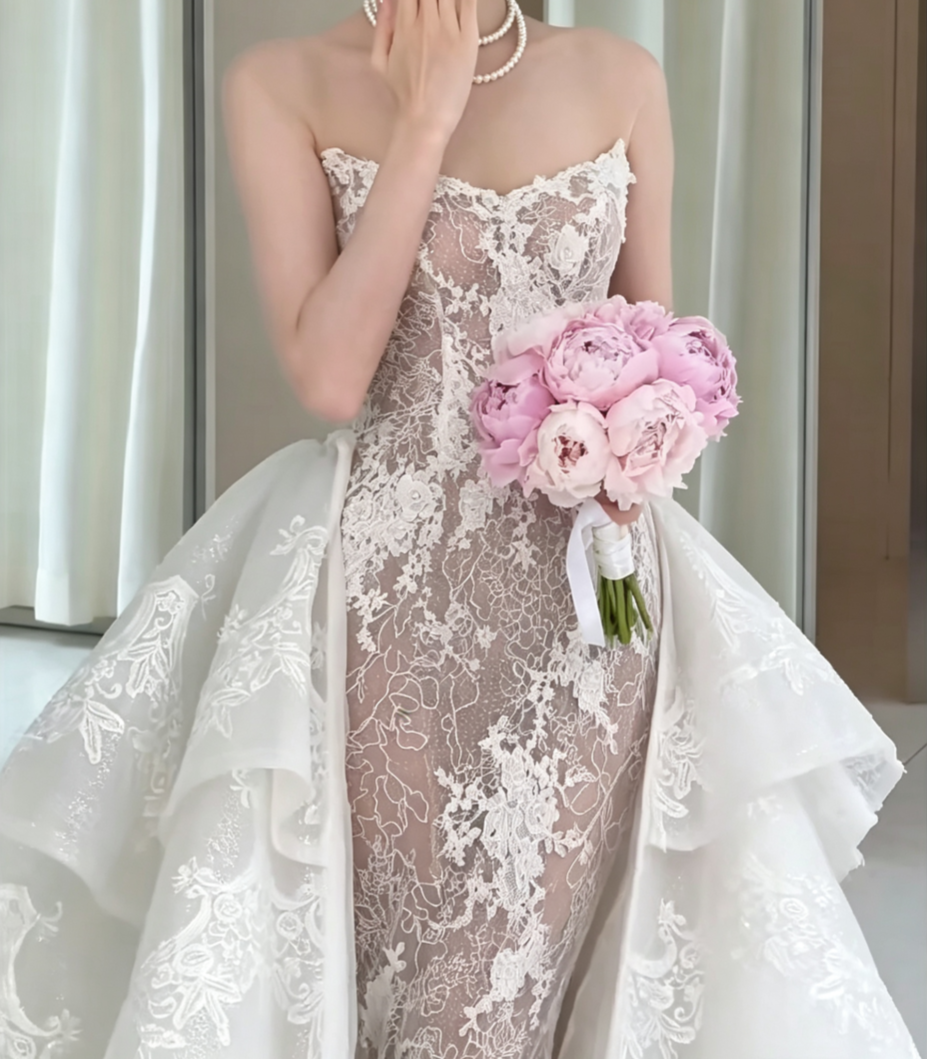 Chic Strapless Lace Wedding Dress With Train Appliques Mermiad Bridal Dress GG6602