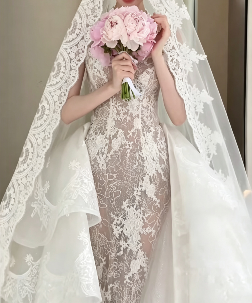 Chic Strapless Lace Wedding Dress With Train Appliques Mermiad Bridal Dress GG6602