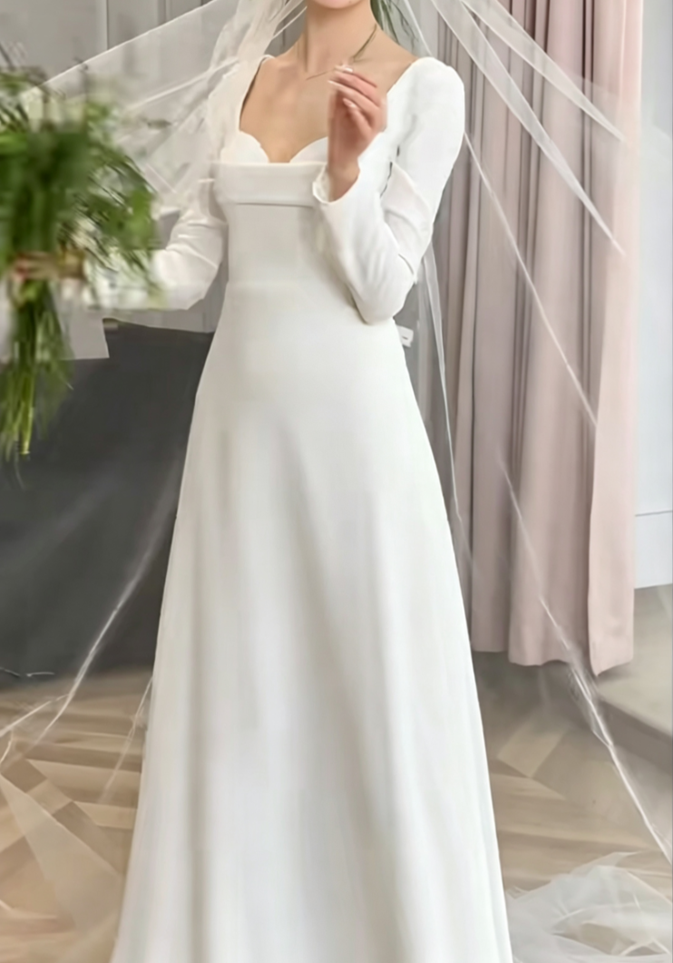 Trendy Sweetheart Neck Wedding Dress Long Sleeve Satin A-Line Bridal Dress GG6639
