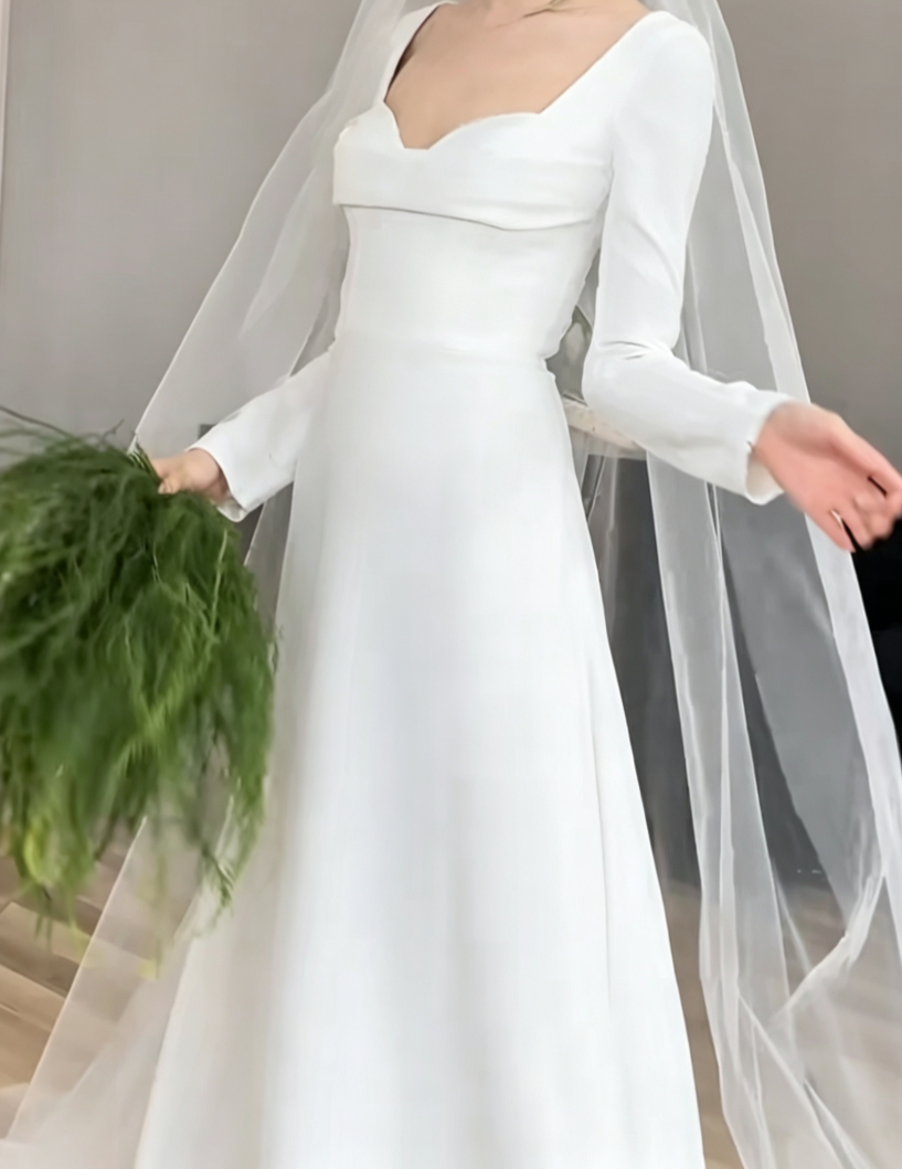 Trendy Sweetheart Neck Wedding Dress Long Sleeve Satin A-Line Bridal Dress GG6639