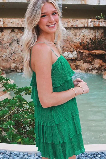 Green Pleated A-Line Spaghetti Straps Tiered Homecoming Dress