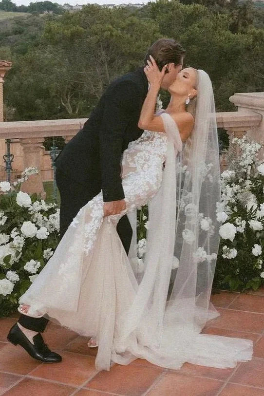 Mermaid Sweetheart Off-Shoulder Lace Appliques Wedding Dress