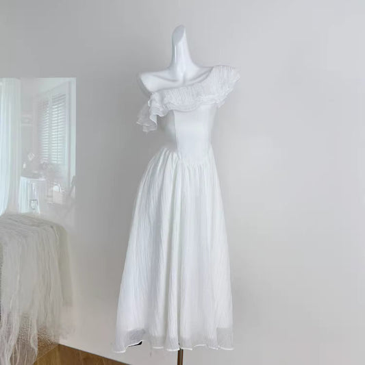 French-style gentle off-shoulder ruffled white dress, new spring style, elegant and slimming, fairy dress.   11456