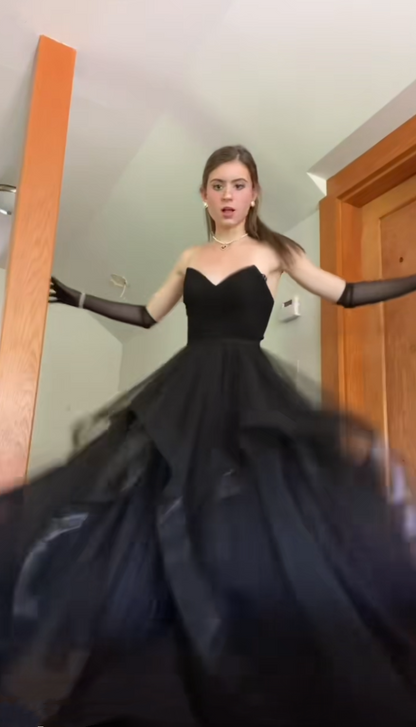 Vintage Ball Gown Strapless Sleeveless Long Tulle Black Prom Dress P1200