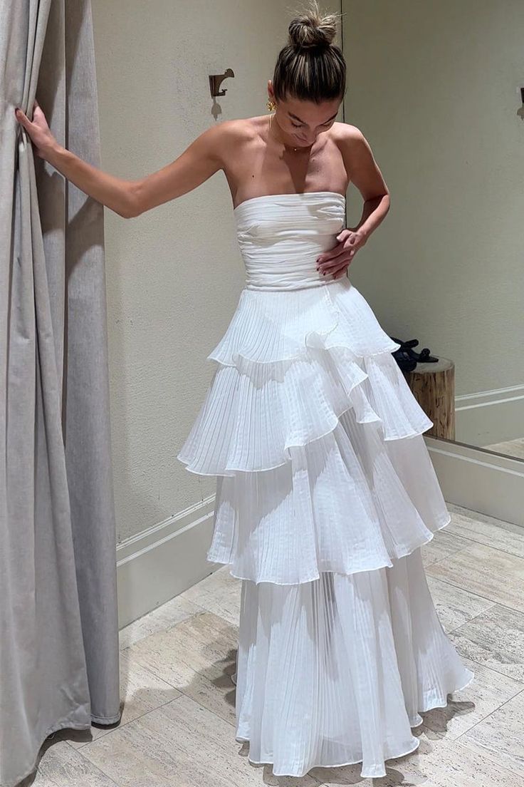 Elegant Ball Gown 2 Pieces Long White Tiered Prom Dress 21th Birthday Outfits P2144