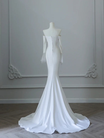 Elegant White Round Neck Lace Sleeveless Mermaid Satin Wedding Dress P2530