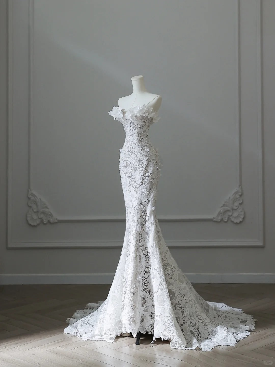 Vintage Lace White Mermaid Floral Wedding Dress P2533