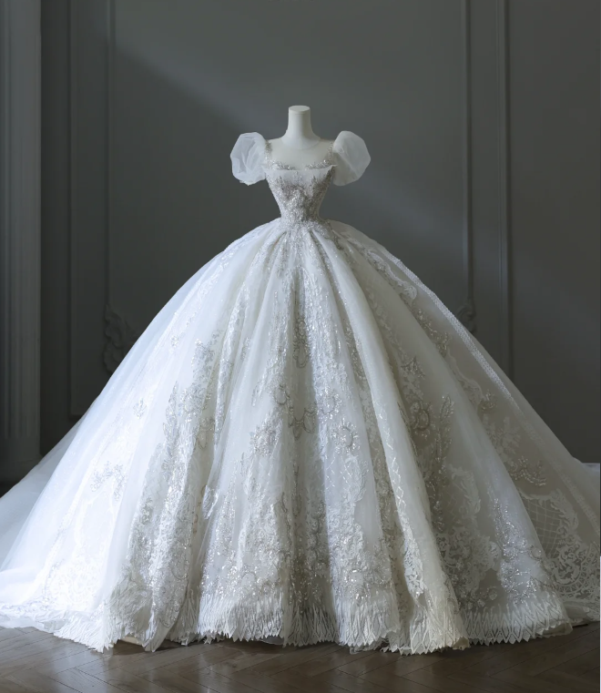 Dreamy Princess Puff Sleeve Round Neck Beaded Floor-Length Wedding Dress P2569
