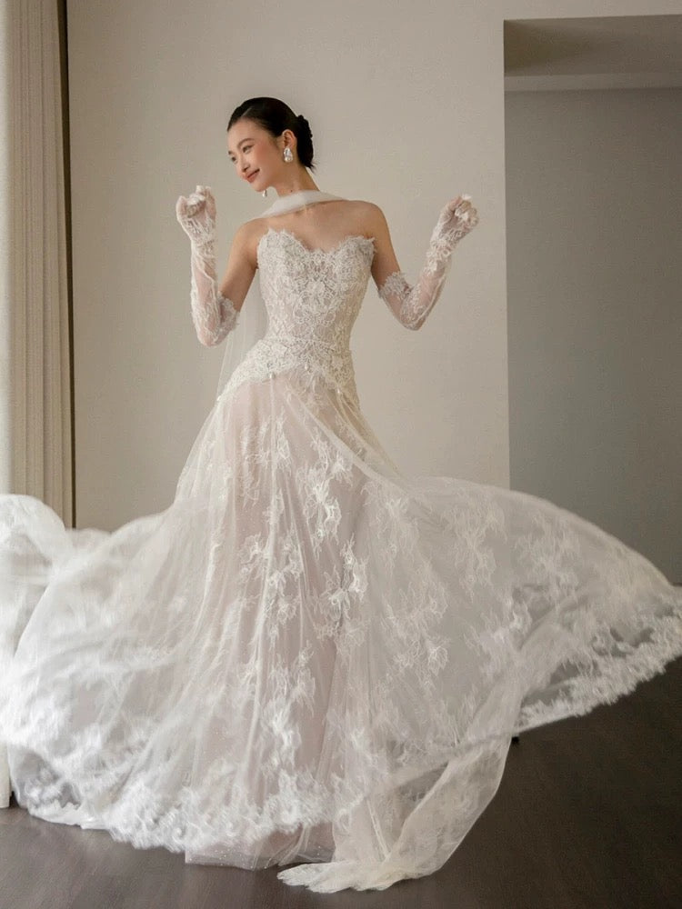 Flowing Lace Sweetheart Neckline A-Line Tulle Wedding Dress P2699