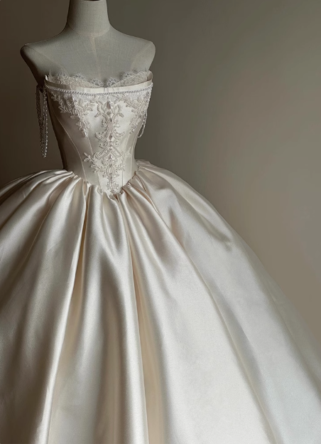 French Retro Satin Strapless Ball Gown Long Wedding Dress P2758