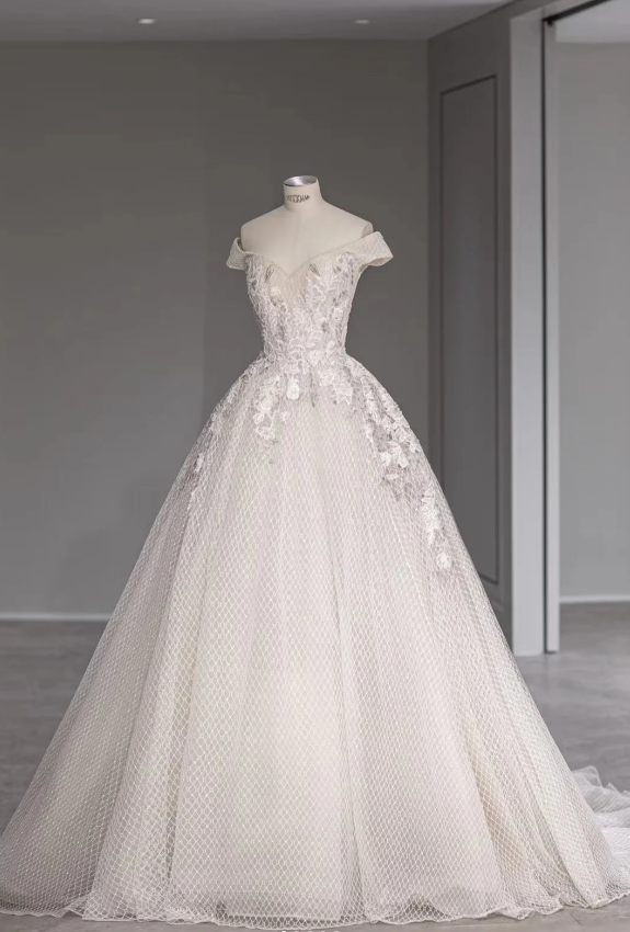 Vintage Lace Off-the-shoulder Chic Grid Floral A-line Wedding Dress P2873