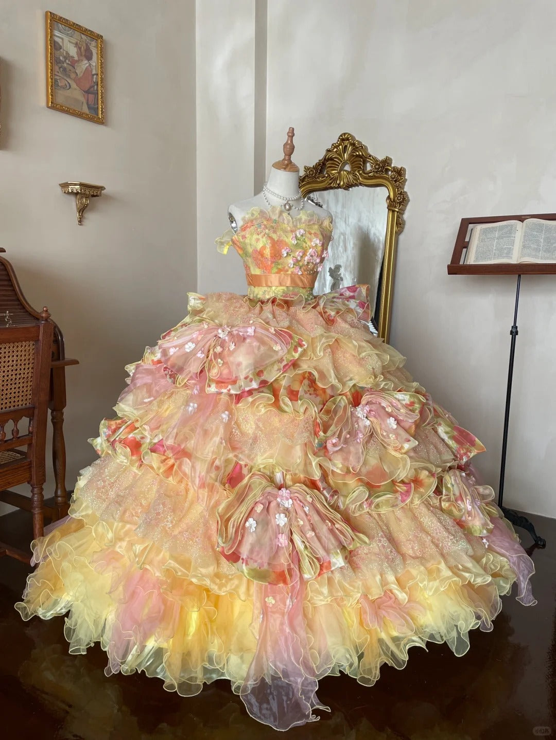 Shining heavy flower layer cake golden pattern lace three-dimensional flower wood ear tulle wedding dress P3073