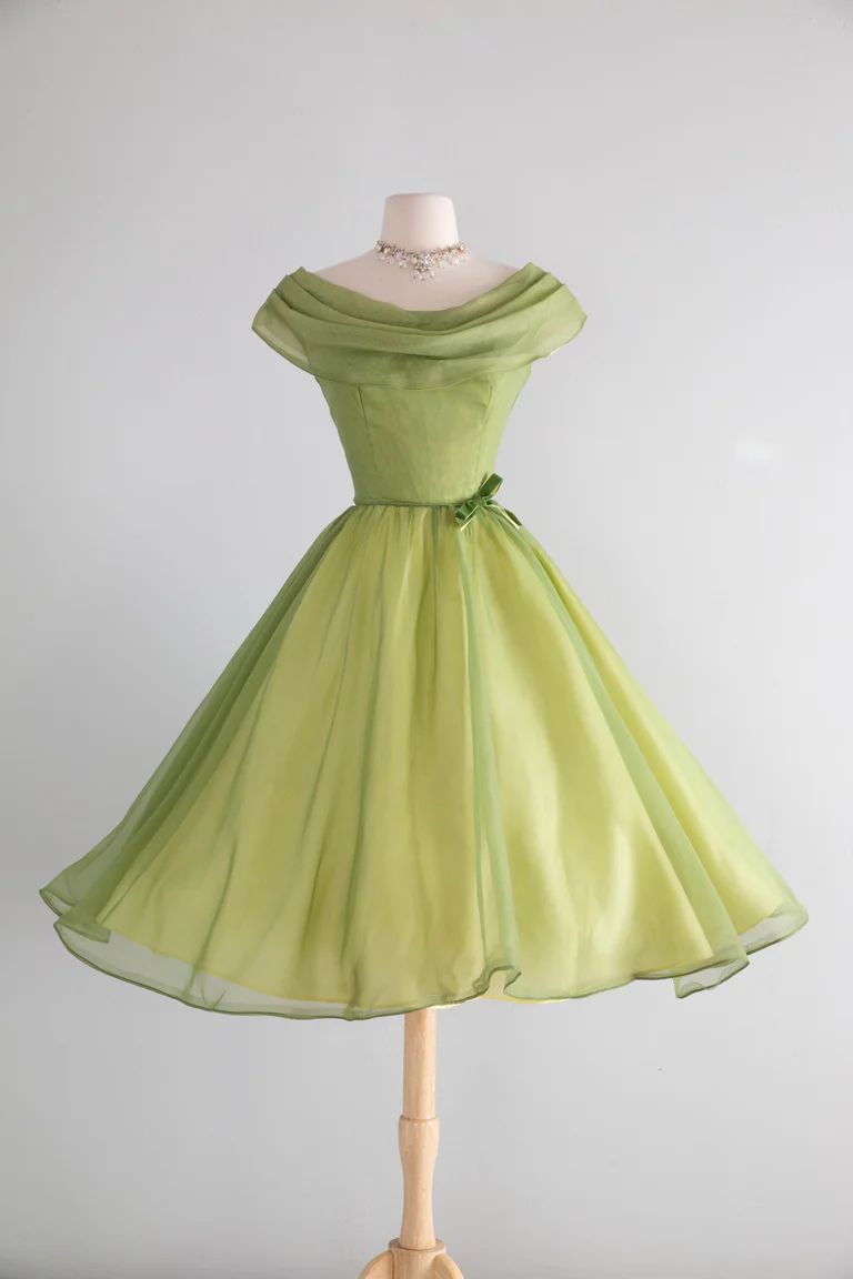 Beauty Homecoming Dress A Line Light Green Crew Neck Pleated Cocktail Dress Short Birthday Party Dress    P4942