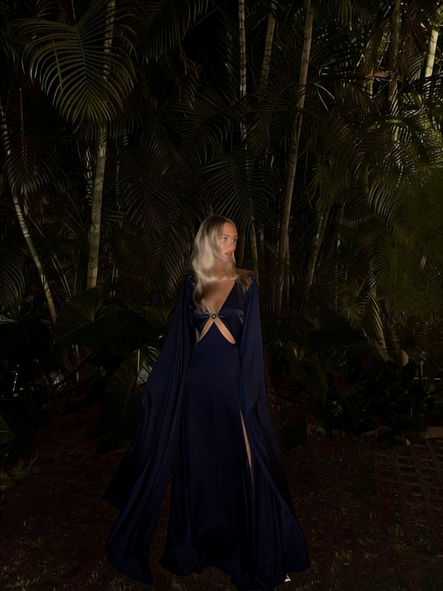 Glamorous Blue Long A-line V-neck Prom Dress Long Prom Dresses P956
