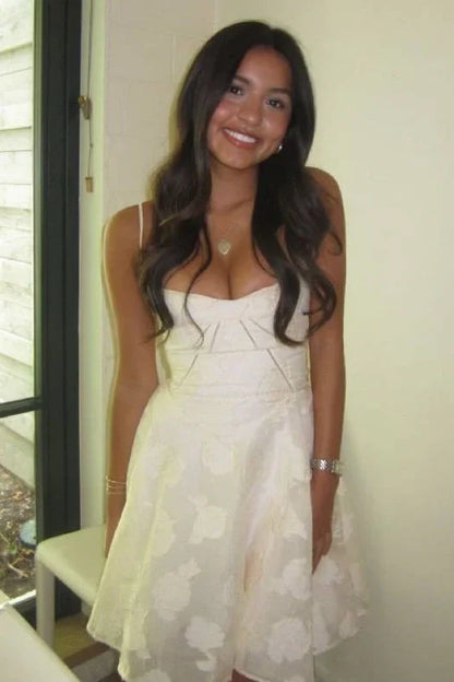 Spaghetti Straps A-Line Chiffon Appliques Mini Party Homecoming Dress