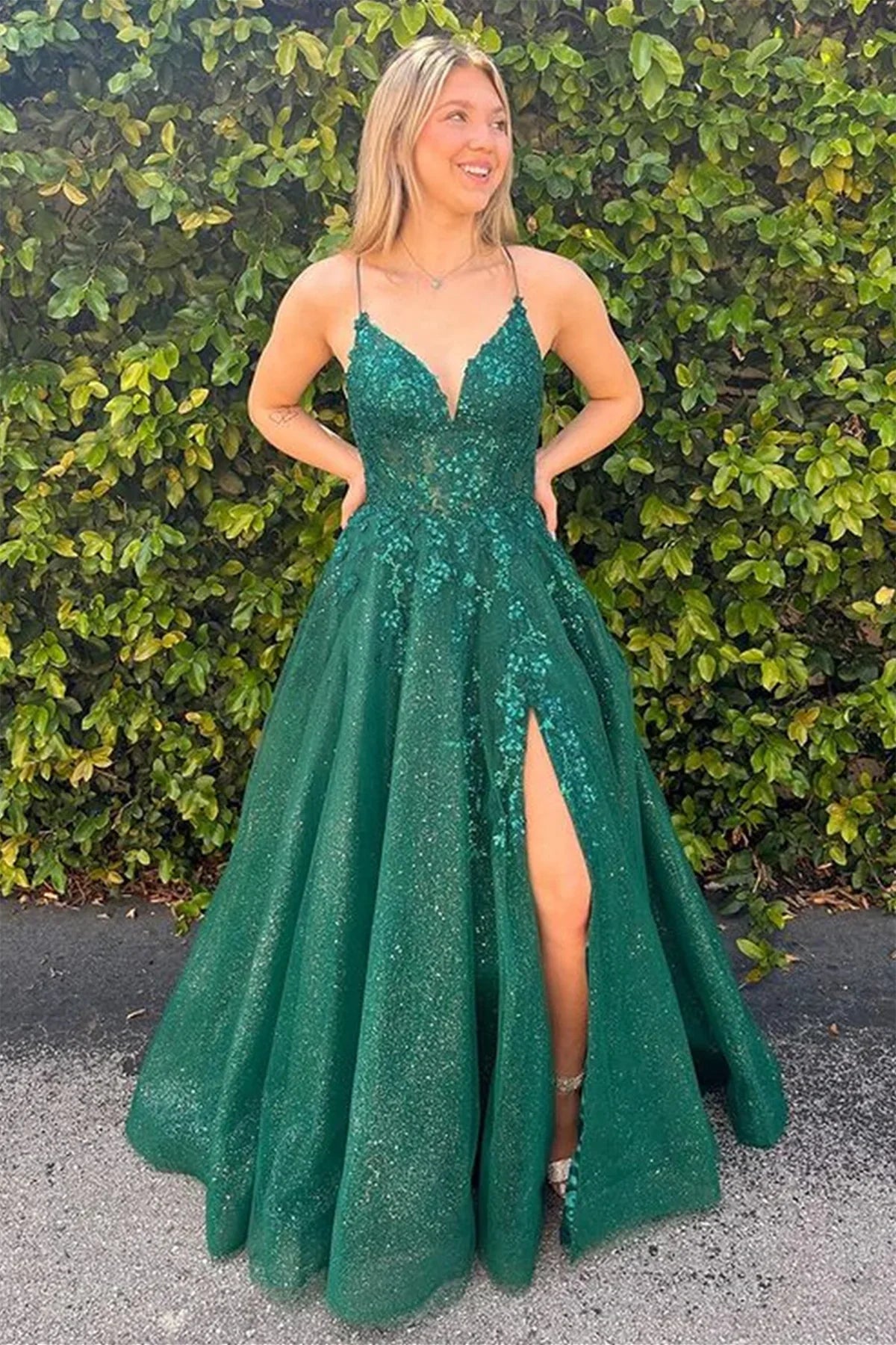 Sparkly Tulle A-Line V-Neck Lace Up Appliques Party Prom Dress