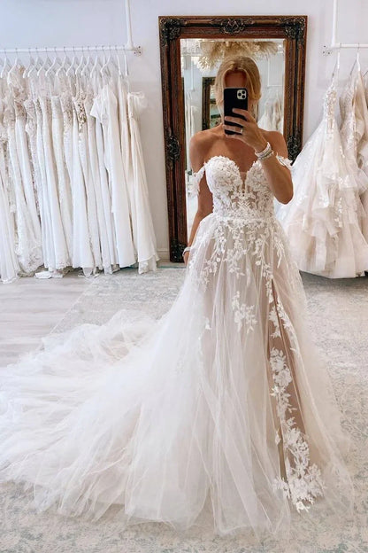 Sweetheart Off-Shoulder Lace Wedding Dress With Tulle Train