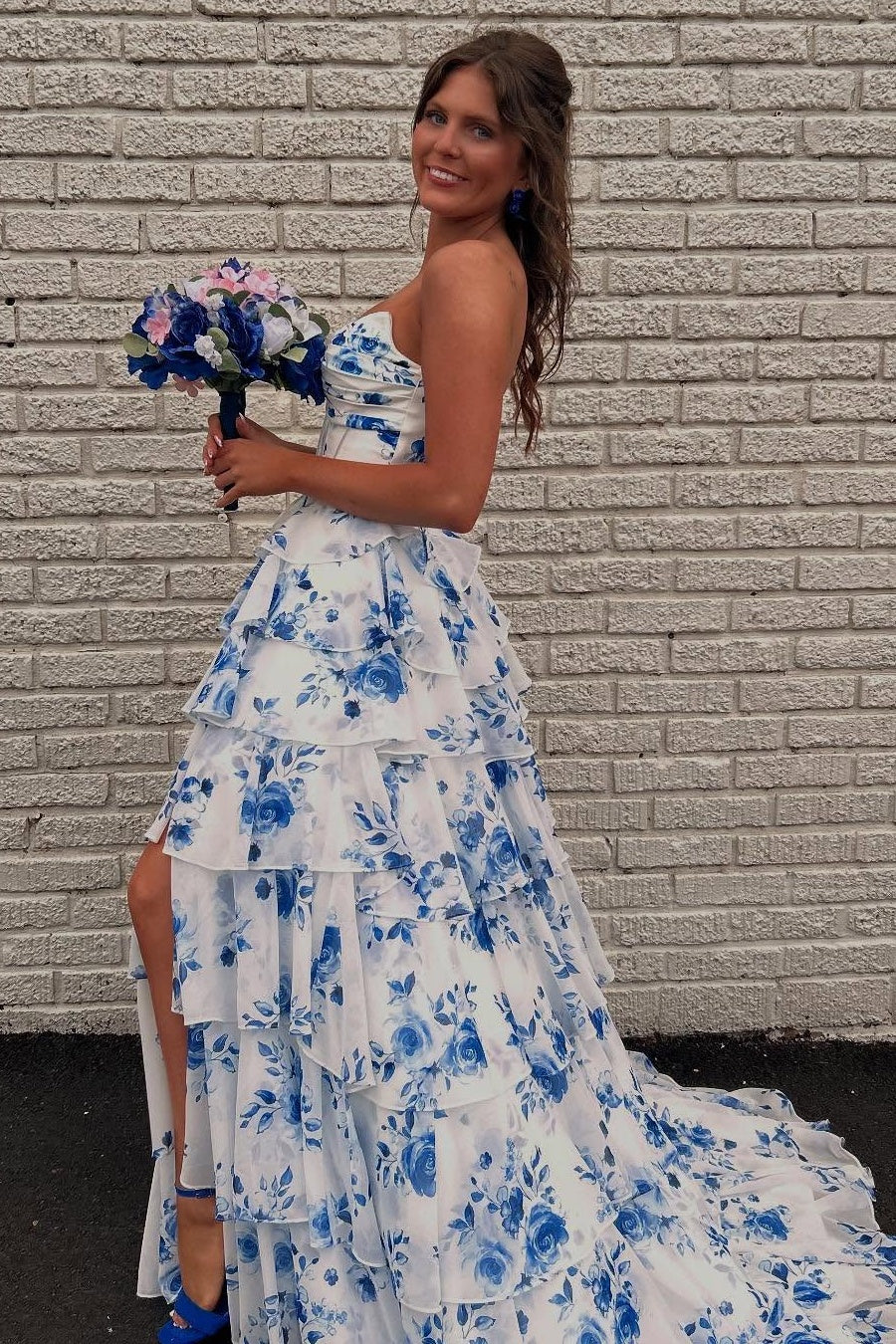 Sweetheart Strapless A-Line Tiered Party Prom Dress With Train