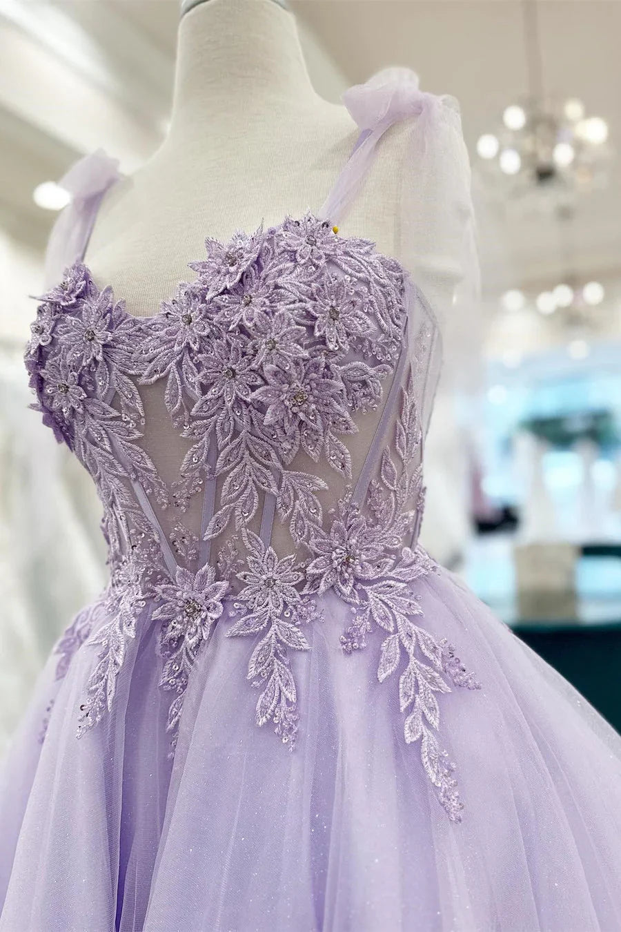Sweetheart Straps Tulle A-Line Appliques Homecoming Dress