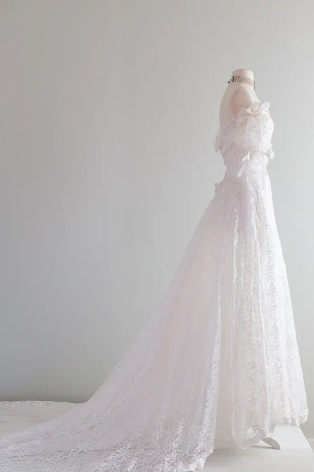 Elegant White A-line V-neck Short Sleeve Lace Floor-length Wedding Dress TP1841