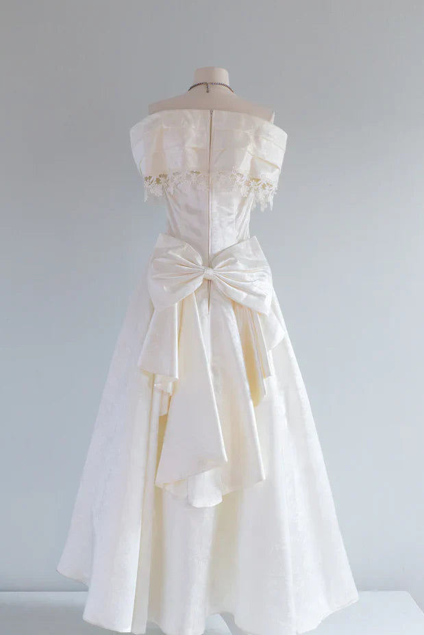 Vintage French Ivory A-line Off-the-shoulder Sequin Beaded Wedding Dress TP2165