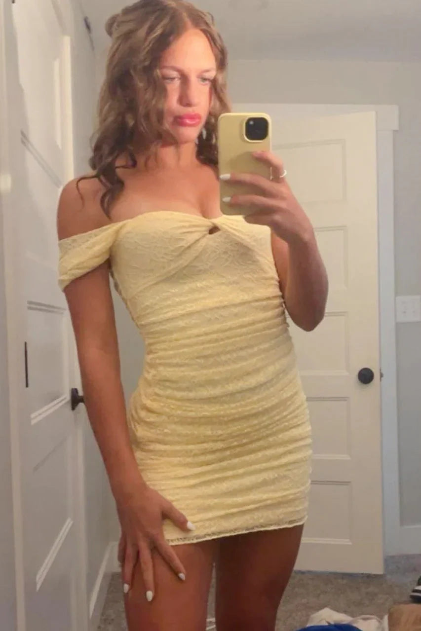 Tight Off-Shoulder Empire Fully Lace Mini Party Homecoming Dress
