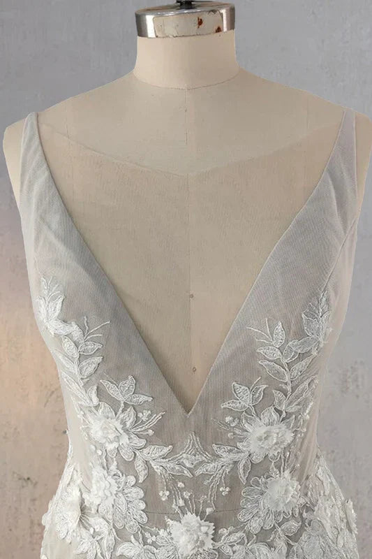 Trumpet Lace V-Neck Sleeveless Appliques Wedding Dress