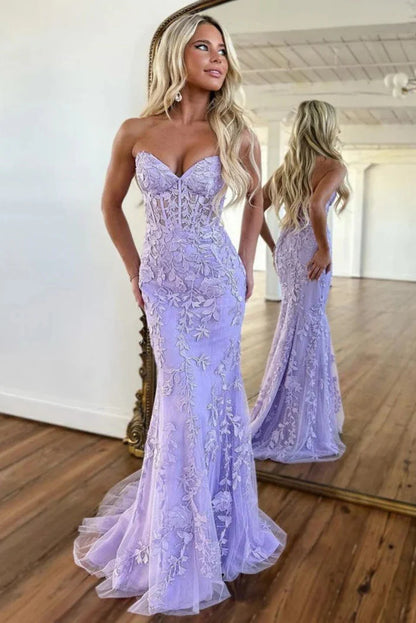 Trumpet Sweetheart Strapless Lace Appliques Prom Dress