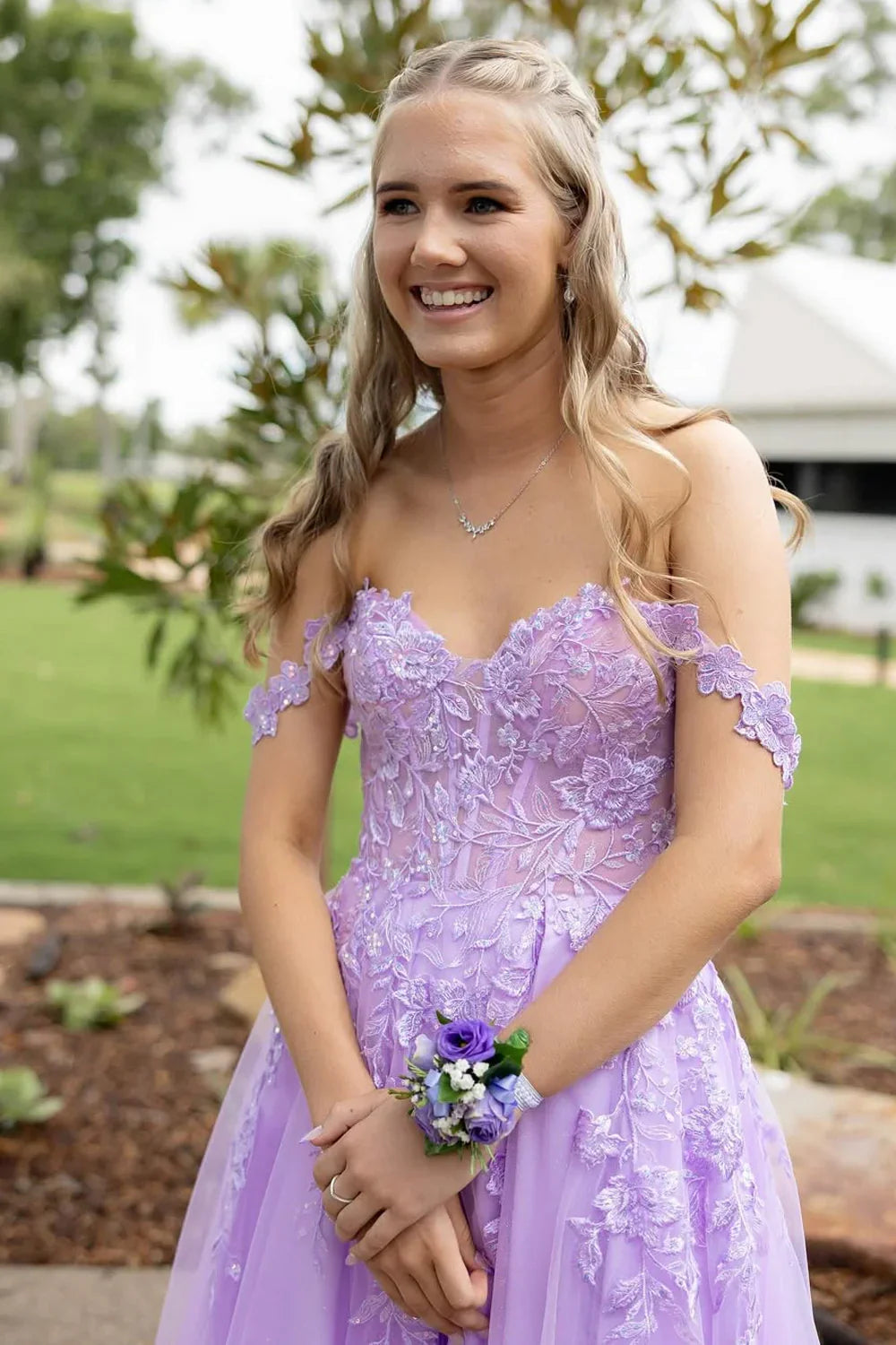 Tulle A-Line Lace Appliques Off-Shoulder Party Prom Dress