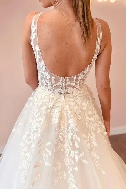 Tulle A-Line Low V-Neck Sleeveless Appliques Long Wedding Dress