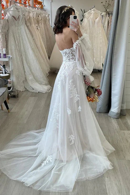 Tulle A-Line Sweetheart Appliques Beach Wedding Dress