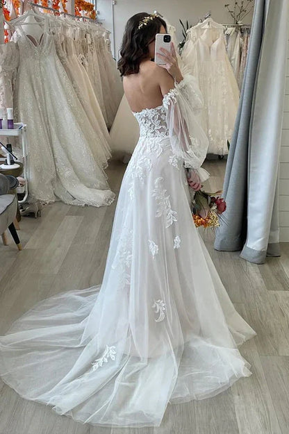 Tulle A-Line Sweetheart Appliques Beach Wedding Dress