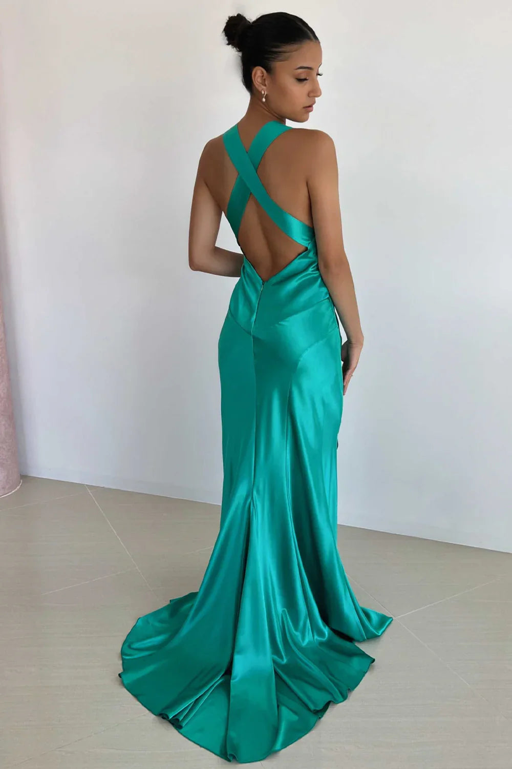 V-Neck Open Back Sleeveless Mermaid Satin Long Party Prom Dress