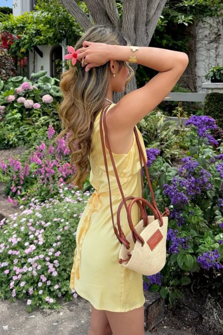 V-Neck Sleeveless Sheath Yellow Mini Homecoming Dress