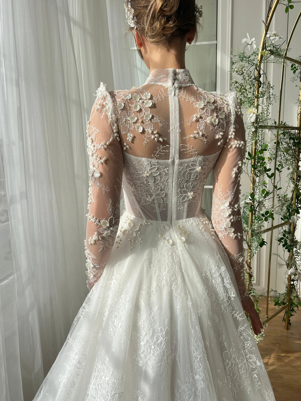Romantic 3D Floral & Pearl Beaded Lace Bodice Illusion High Neck Puff Long Sleeve A-Line Wedding Dress TP5915