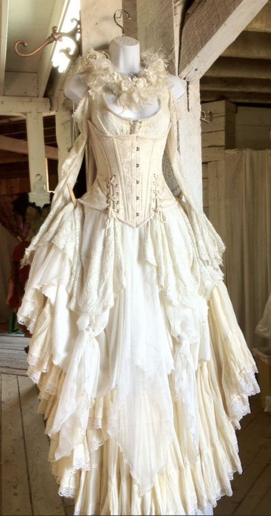 Off-White Lace Lace-Up Tiered Long-Sleeve Vintage Gown gh6404